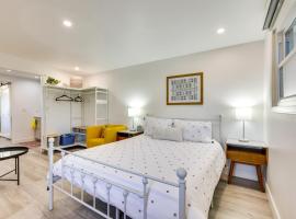 Hotel Foto: Uptown Phoenix Studio Casita with Outdoor Pool!