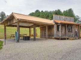 Photo de l’hôtel: Rustic Wellston Cabin with Fire Pits and ATV Trails!