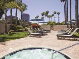 Embassy Suites by Hilton San Diego La Jolla, Hotel in San Diego