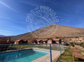 Hotel fotografie: Cabañas Vicuña Cielo de Peralillo - Valle de Elqui