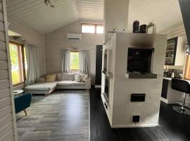 Käpälämäki puhtaan veden äärellä omassa rauhassa、Enonkoskiのホテル