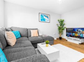 ホテル写真: Stourbridge 2 Bedroom Apartment - Netflix & WIFI - Parking - 1CS