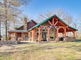 A picture of the hotel: Expansive Mountain Home Rental with Yard and Fire Pit!