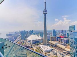 होटल की एक तस्वीर: Presidential 2+1BR Condo, Entertainment District (Downtown) w/ CN Tower View, Balcony, Pool & Hot Tub