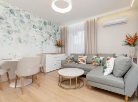 Zdjęcie hotelu: Bright Apartment with Spacious Balcony and Air Conditioning by Renters
