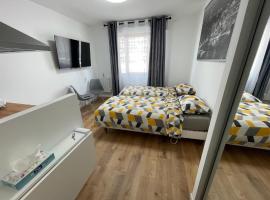 Hotel fotografie: Appartement au Pied du Metro Mairie de Clichy L13