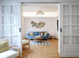 호텔 사진: Diamond Athenian 2BD Apartment - Greecing