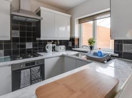 Hotel Photo: Remarkable 3-Bed House in Middleton Manchester