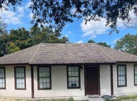 ホテル写真: Orlando Cozy 3 BR Home Central Near Universal