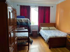 Hotel Photo: Hostal Taxo Yura