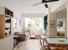 Hotel Photo: Exquisite Home on Rothschild Bld by FeelHome