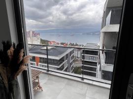 Hotel Photo: Gemlik Hills - Luxury Penthouse Apartment