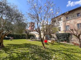 Hotel Photo: 1 Bedroom Pet Friendly Home In Sansepolcro