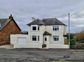 Hotel foto: High Road, Stevenston, 15 minutes drive to Troon