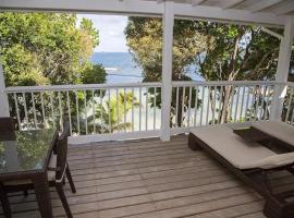 A picture of the hotel: Idyllic 2 Bedroom Beach House - The Hideaway