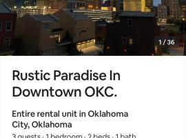 מלון צילום: Rustic Paradise In Downtown OKC.