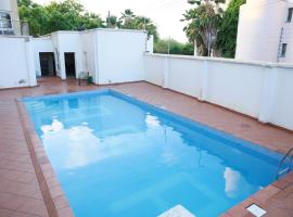 酒店照片: MOA Nyali Ensuite Private Rooms with swimming