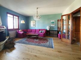 รูปภาพของโรงแรม: Casa di Laura in Chianti - large & charming house (host 7 people)