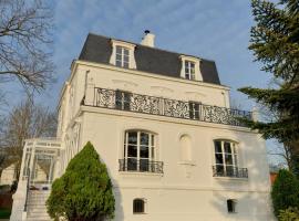 ホテル写真: La maison élégante, chambre proche gare et centre de Brunoy