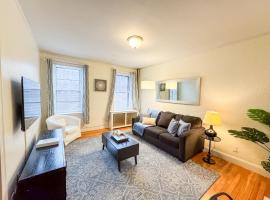 Hotel Photo: Sun-filled 1bed, Corner Unit W Pool In Com Ave