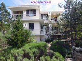 מלון צילום: Gemütliches Appartement in Klenovica mit Grill und Garten