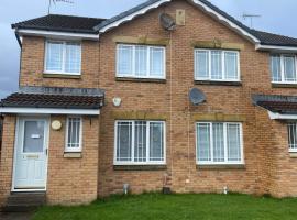 Hotel Photo: 3-Bedrooms House in Thornliebank Glasgow