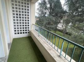Hotel kuvat: Appartement 2 chambres / parking