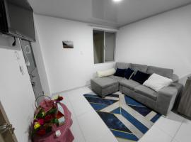 รูปภาพของโรงแรม: Apartamento minimalista, cerca al parque deportivo