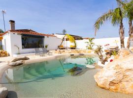 Foto di Hotel: Tropical Oasis Costa Dorada with private pool
