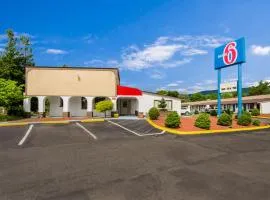 Motel 6-Salem, VA