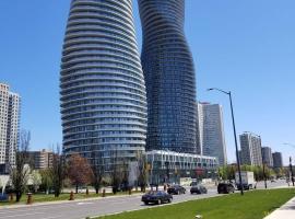 Foto do Hotel: Lovely 1 bedroom Condo Downtown Mississauga Square One