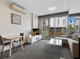 酒店照片: Fitzroy North 1-Bed with Balcony by Edinburgh Park