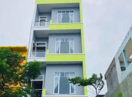 Khách Sạn Tín Tín