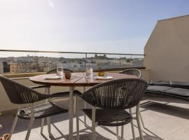 Hotel fotoğraf: Penthouse With Sunny Terrace