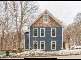 Hotelfotos: Cozy Historic home in Brattleboro