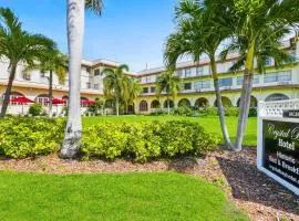 Crystal Bay Historic Hotel, hotel in St. Petersburg