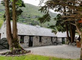 รูปภาพของโรงแรม: Gap of Dunloe Shepherd's Cottage