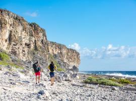 Tulixx Cayman Villa, hotel en Molusca Heights