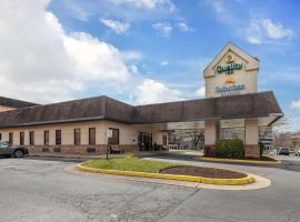 Hotel Photo: Suburban Studios Tysons Corner