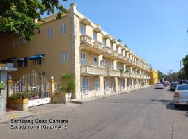 ホテル写真: Apartamento junto al Mar en Centro Histórico .