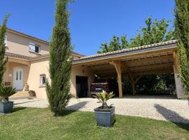 A picture of the hotel: Chic Apartment in Segonzac with Swimming Pool