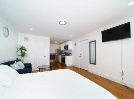 Hotel kuvat: Comfy Studio in UES! Perfect for 2!