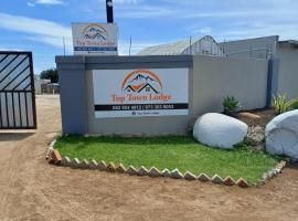 TOP TOWN LODGE, hotel in Butterworth