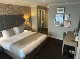 The Essex Golf & Country Club Hotel