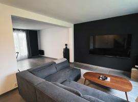 Hotel Photo: Charmante Maison - Proche Paris