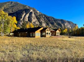 Hotel foto: Chalk Creek Meadows Home Mins to Buena Vista!