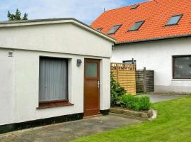 A picture of the hotel: 1 Bedroom Cozy Apartment In Jennewitz