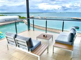 รูปภาพของโรงแรม: Serenity Blue Waters - 3 bedrooms on 8th floor at Darwin Waterfront