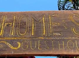 Home Sol Guesthouse, Hotel in Pantai Cenang