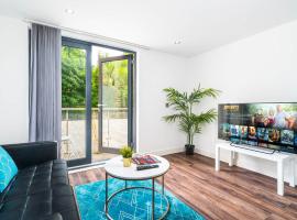 ホテル写真: Fabulous Birmingham City Centre 2 Bedroom Apartment - Private Terrace - Top Rated - 004H